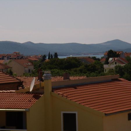 Apartments Tomic Biograd Na Moru Exterior photo