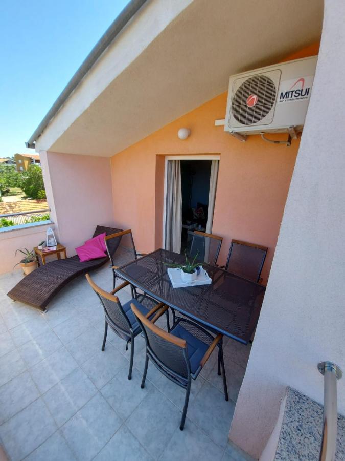 Apartments Tomic Biograd Na Moru Exterior photo