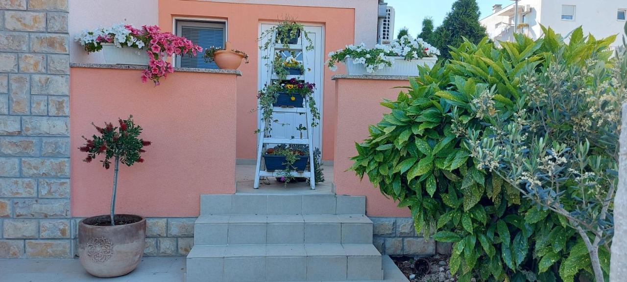 Apartments Tomic Biograd Na Moru Exterior photo