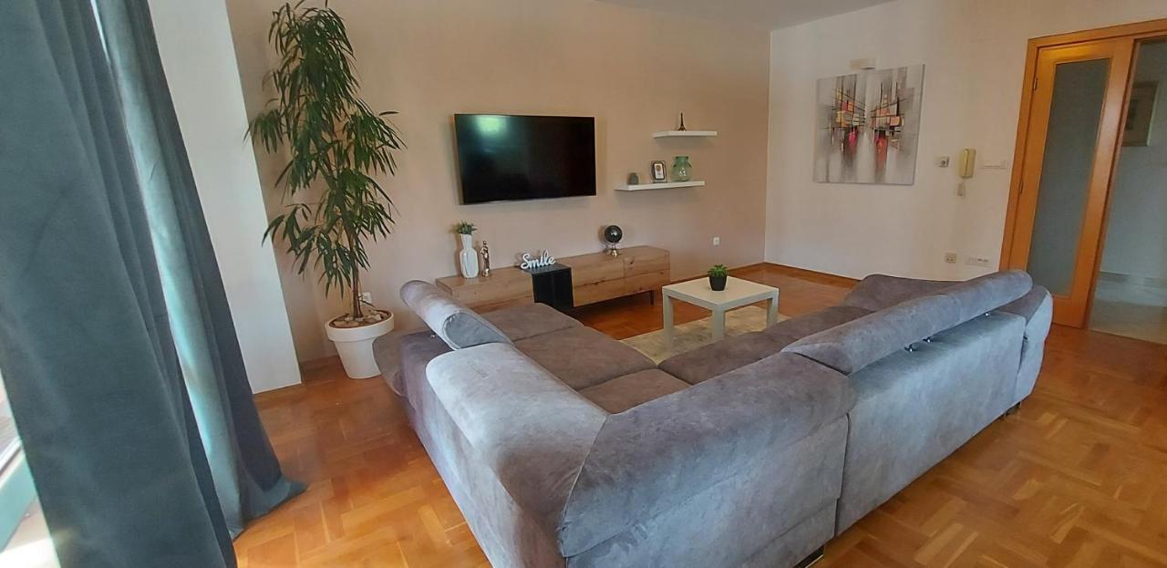 Apartments Tomic Biograd Na Moru Exterior photo