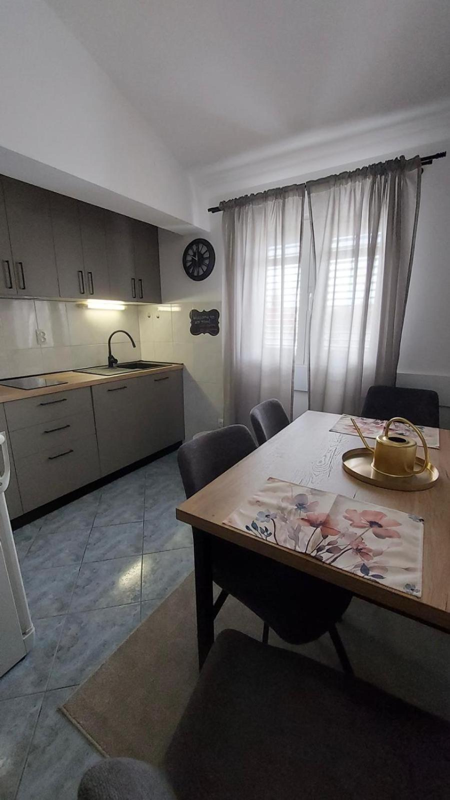 Apartments Tomic Biograd Na Moru Exterior photo