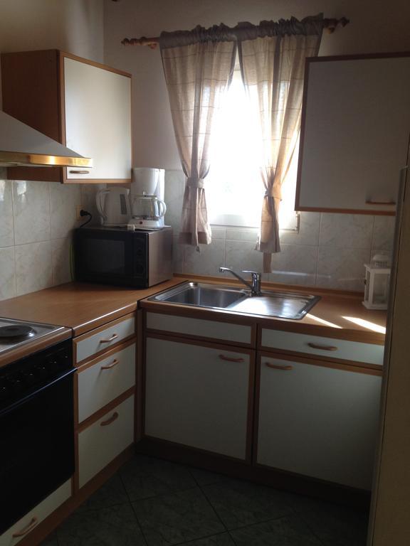Apartments Tomic Biograd Na Moru Exterior photo